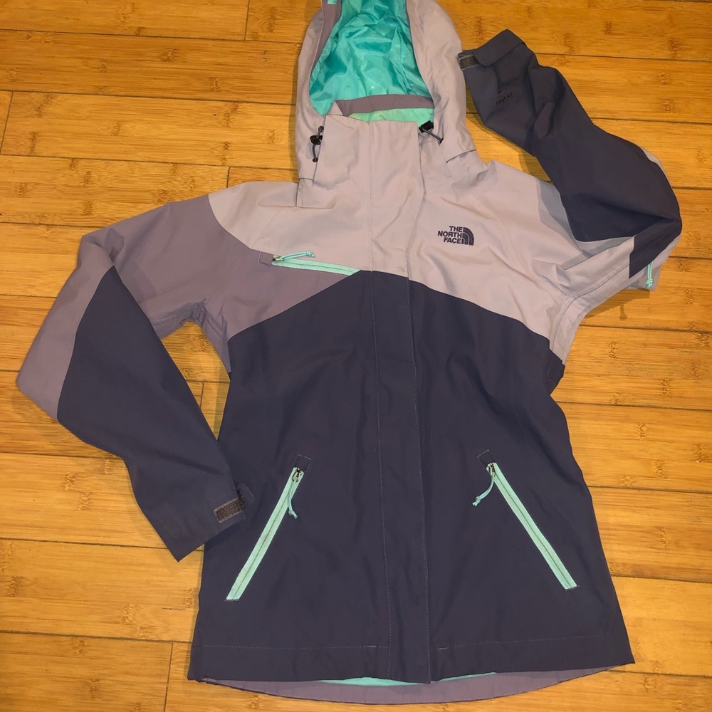 Women’s North Face rain coat HI VENT